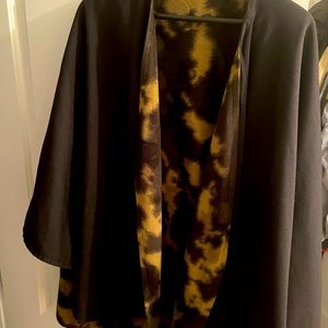 Beautiful 2 sided cape